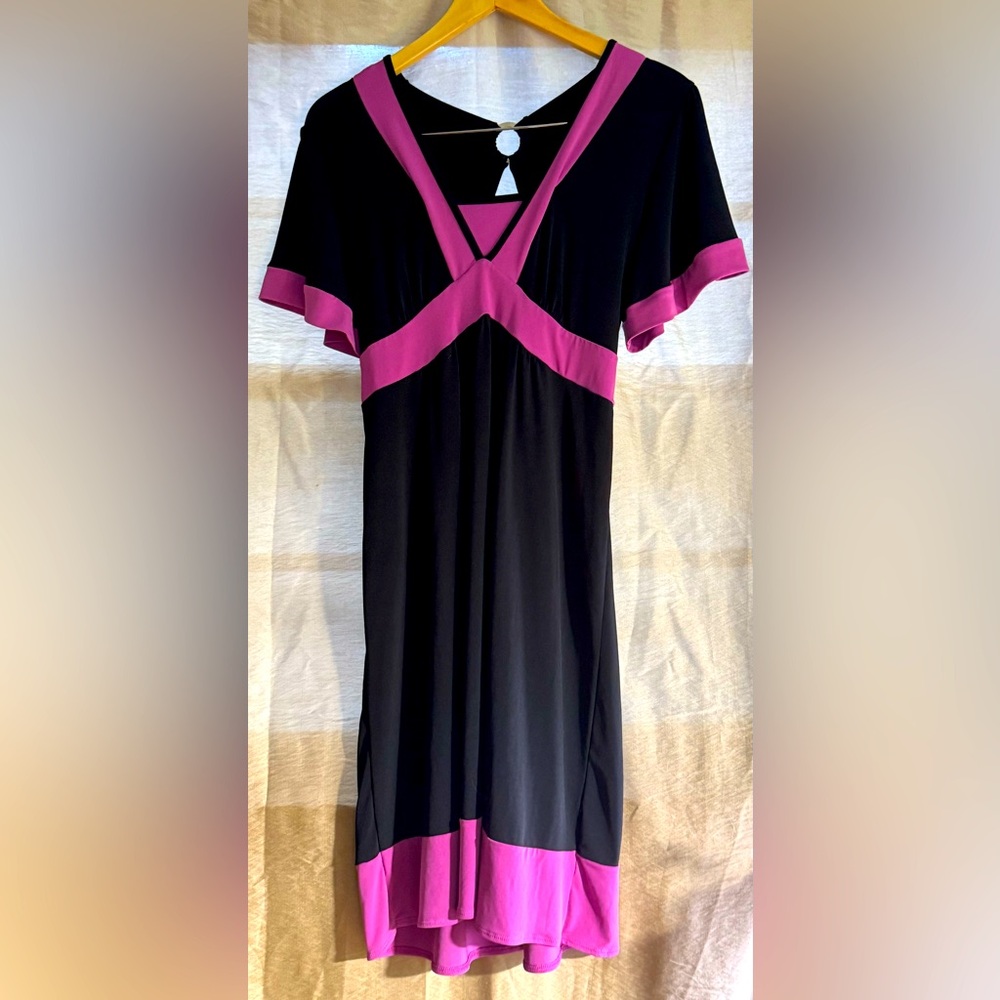 New Directions Black & Magenta Contrast Dress Women’s Medium
